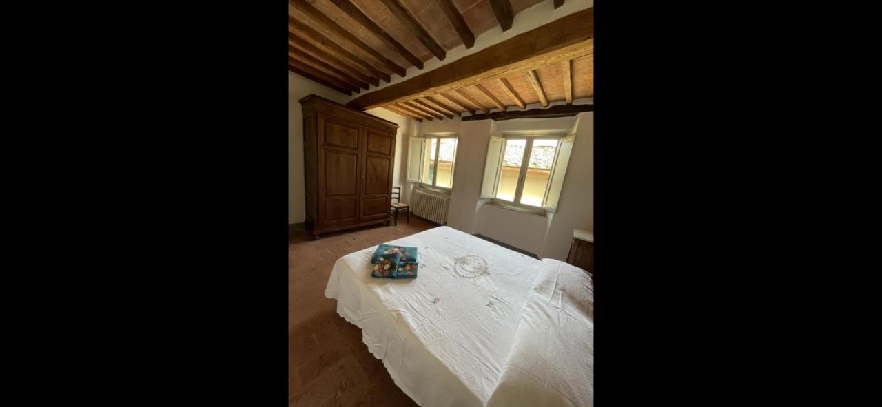 Pulcinella Appartamento Tipico Centro Storico Montepulciano Stazione Exterior foto