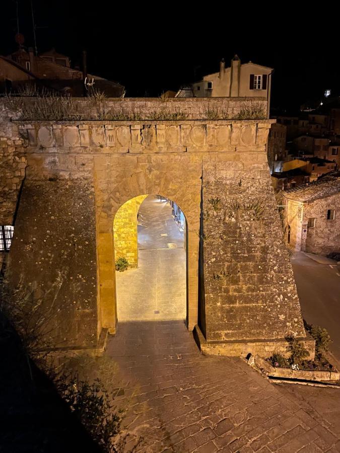 Pulcinella Appartamento Tipico Centro Storico Montepulciano Stazione Exterior foto